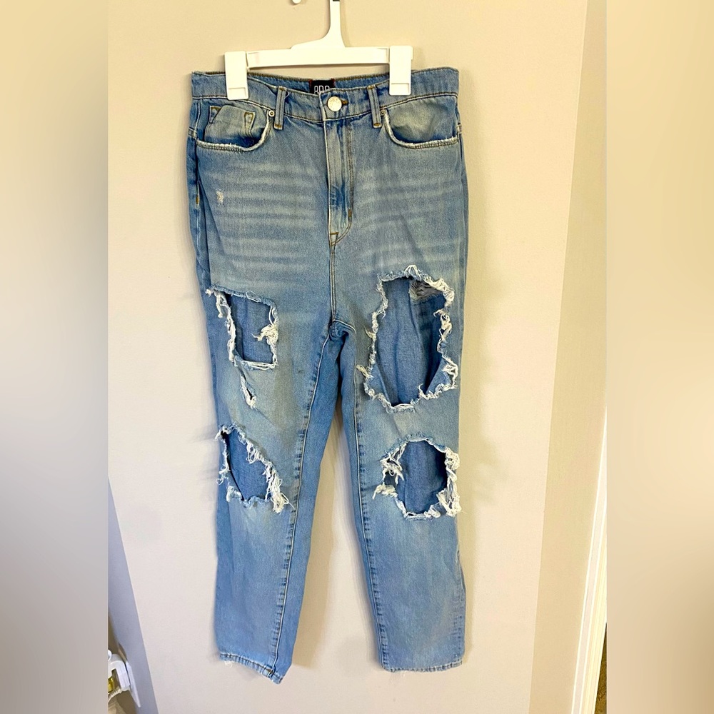 Women’s BDG Mom High Rise Jeans- Size 28